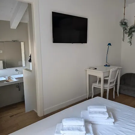 Cosmopolitan Konukevi