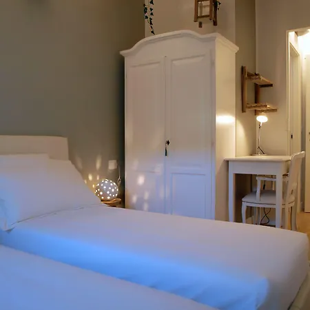 Cosmopolitan Konukevi Bolonya